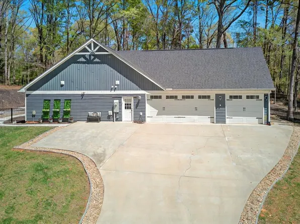 306 S Sundew Dr, Westminster, SC 29693