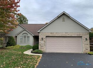 201 Lilac Ln, Swanton, OH 43558