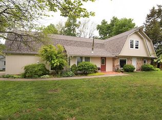 1719 NE Lake Shore Dr, Lees Summit, MO 64086