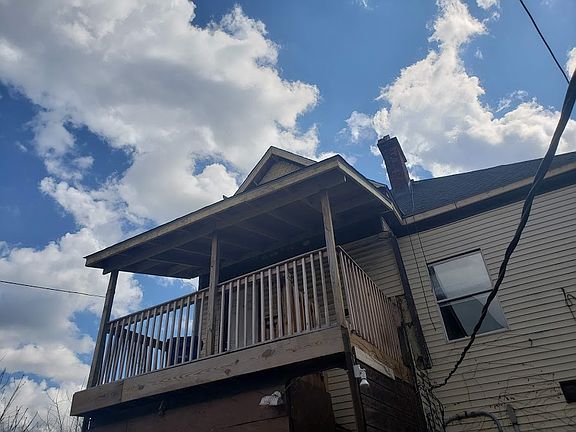 4th image of 1068-1072 E Livingston Ave