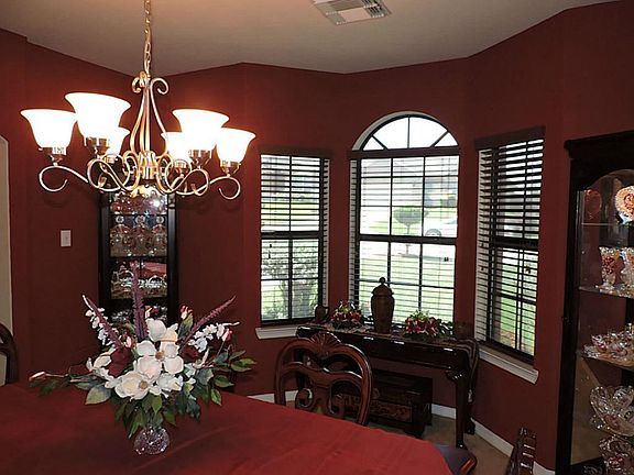 3rd image of 2304 Siegen Dr