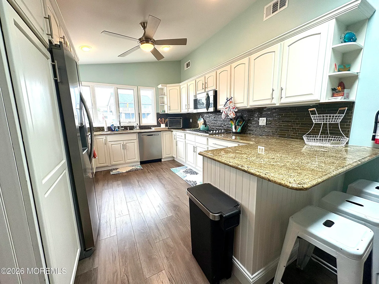 4 bed, 1463 sqft, $2,200 — Photo 4