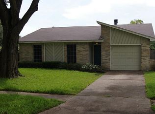 17118 Amber Ridge Dr, Sugar Land, TX 77498