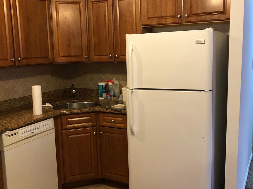 1st image of 1020 Throggs Neck Expy #3