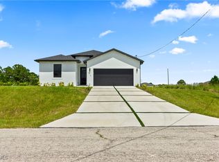 7016 Tide Cir, Labelle, FL 33935