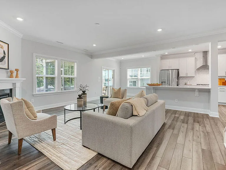 1809 Delaney Hills Ln — Photo 20