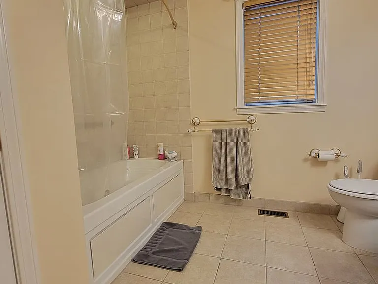 9 Elmore St #1 — Photo 20