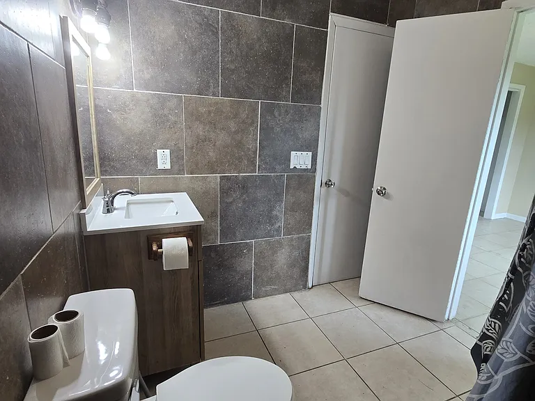 1101 Skyview Blvd #1 — Photo 19