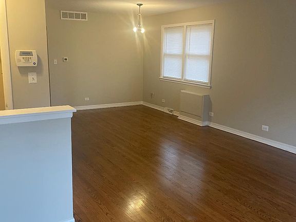 5th image of 2316 W Arthur Ave #1