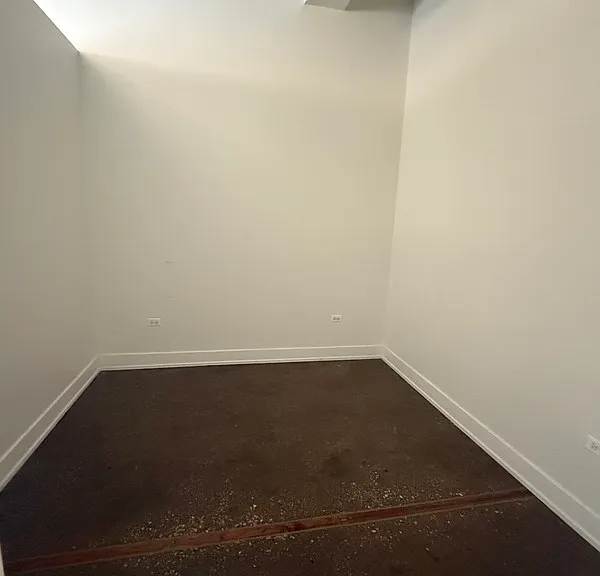 28 E Adams St — Photo 10