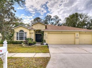 8918 N River Rd, Tampa, FL 33635