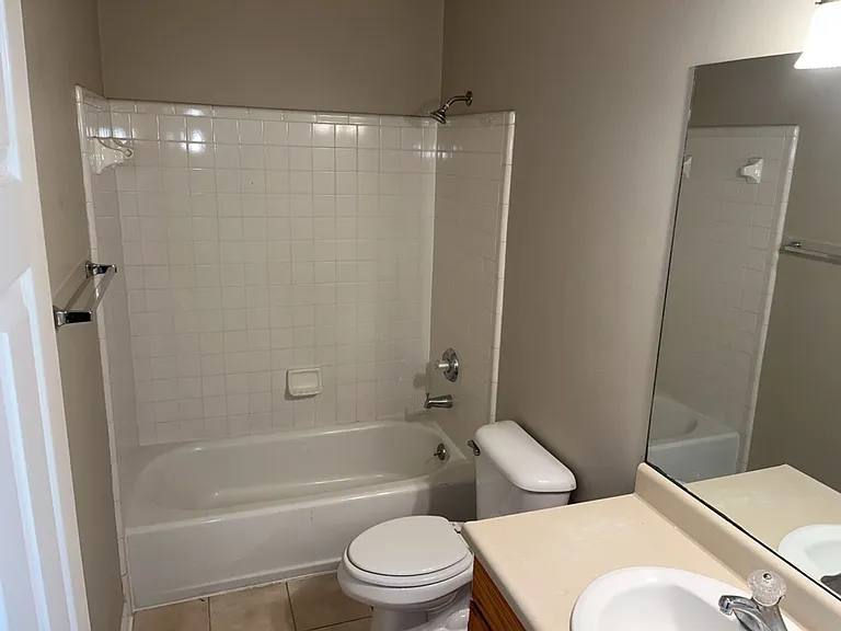 22 E Dubois St #2A — Photo 20