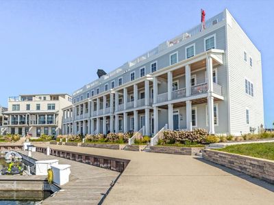 126 Mariners Cv, Saint Joseph, MI, 49085