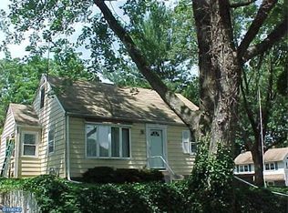 51 Neeld Ln, Aston, PA 19014