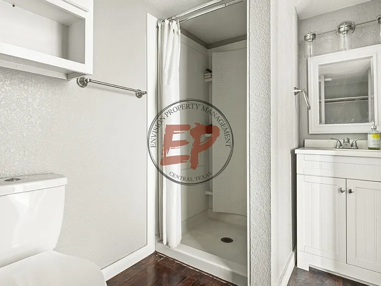 516 N 31st St #1 — Photo 8