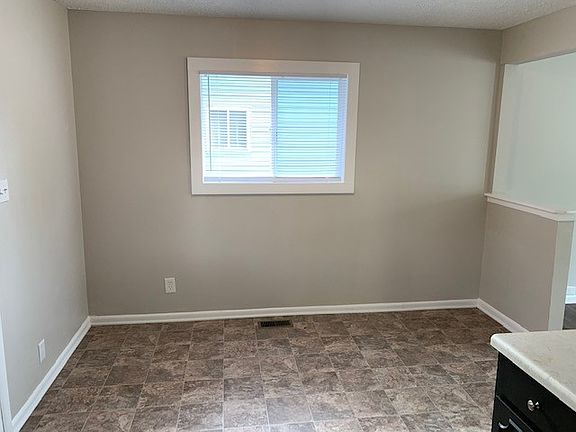 3rd image of 1831 S Drexel Ave