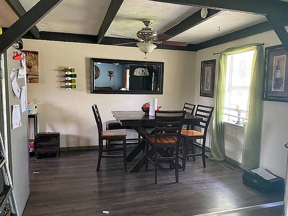 4th image of 609 Green Country Dr