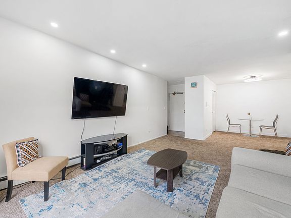 5th image of 1453 N Winslowe Dr Unit 302