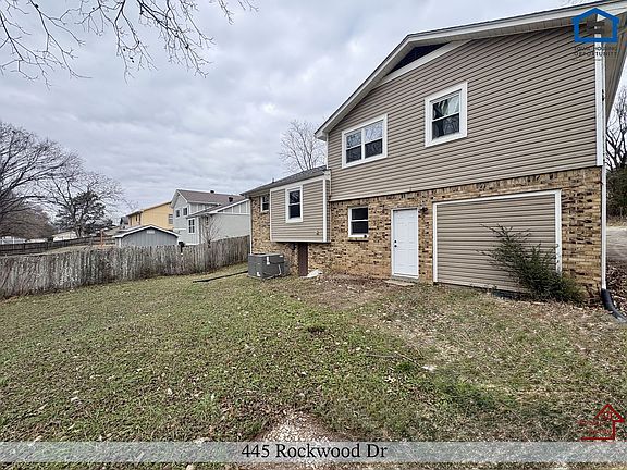 3rd image of 445 Rockwood Dr