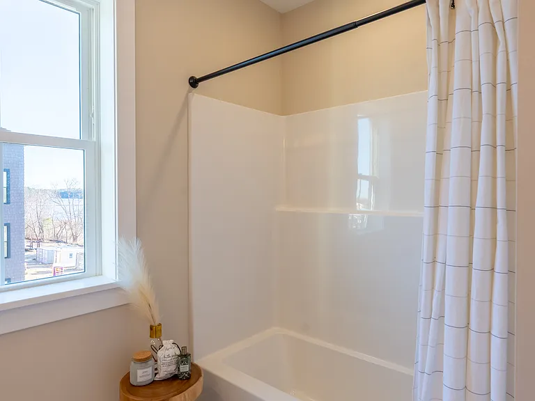 815 Lafayette Rd #102 — Photo 26
