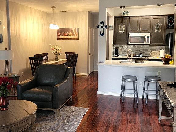 5th image of 3918 Pickett Pl