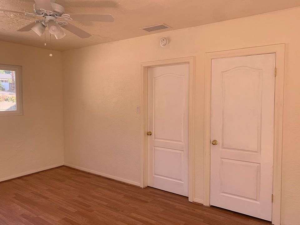1st image of 4749 La Crescenta Ave
