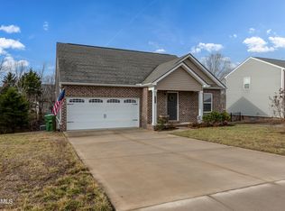 935 Spring Creek St, Maryville, TN 37801