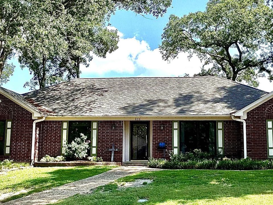 1st image of 808 Elaine Dr