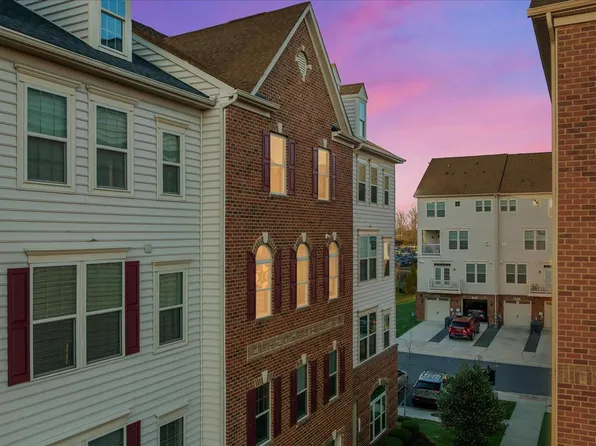 7816 Culloden Crest Ln, Gainesville, VA 20155