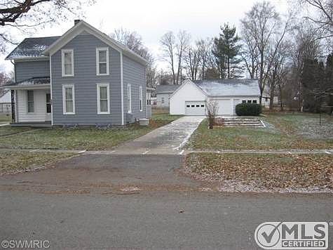 2nd image of 310 E Everett St