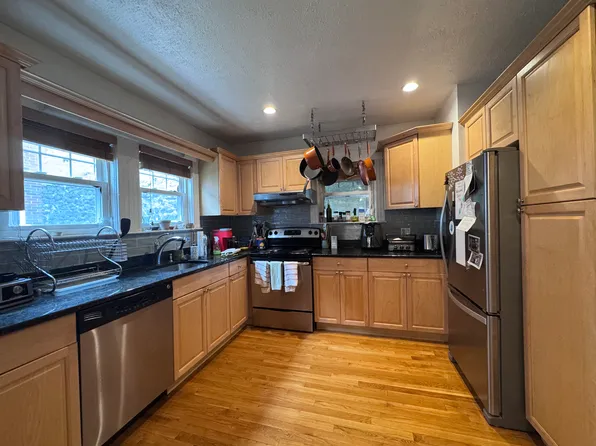 89 Westbourne Ter #1, Brookline, MA 02446