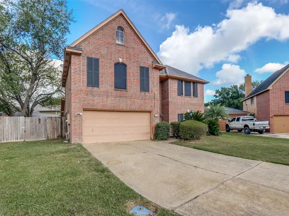 326 Dunford Ct, Highlands, TX 77562