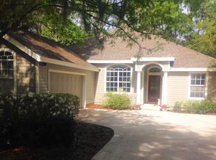 3932 SW 97th Dr, Gainesville, FL 32608