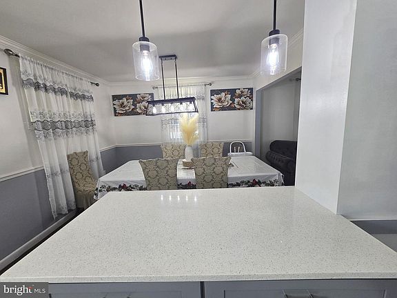 5th image of 3009 Viceroy Ave