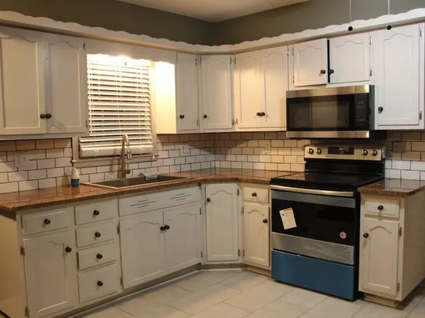 15414 W 65th St, Shawnee, KS 66217