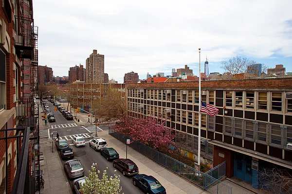 Rented by R New York | media 26