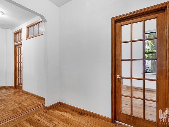 3rd image of 418 E 9th St APT 2A