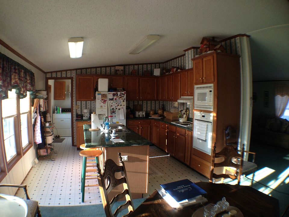 2nd image of 410 Cooper Ln