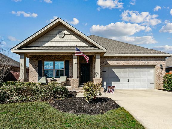 5th image of 438 Chickadee St