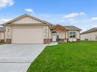 1221 E Park Glen Ct, Clearwater, KS 67026