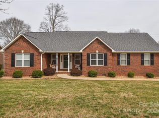 8221 Graham Rd, Denver, NC 28037