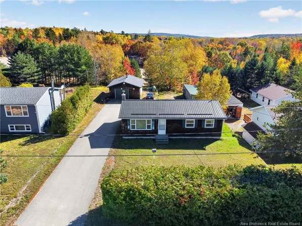 6 Clearwater Dr, Westfield, NB E5K 3P2