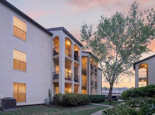 8702 Village Dr #407, San Antonio, TX 78217