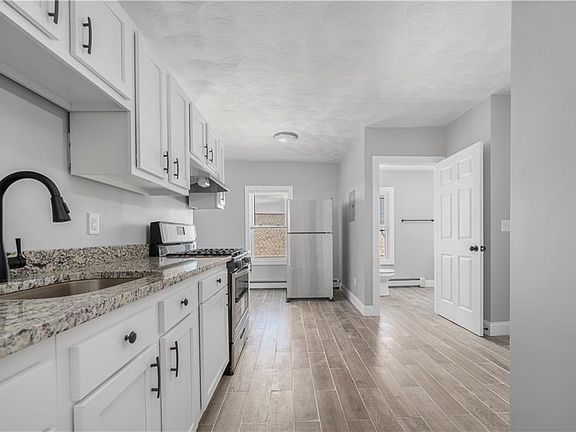 2nd image of 92 Spring St
