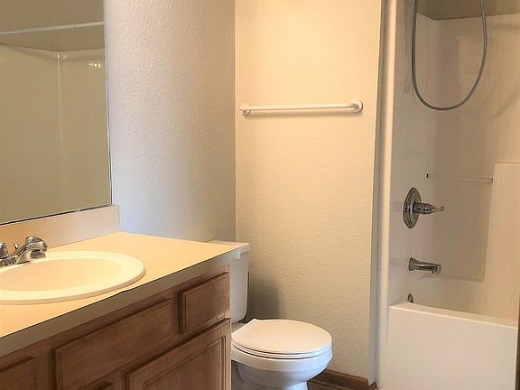5th image of 417 N 15th St