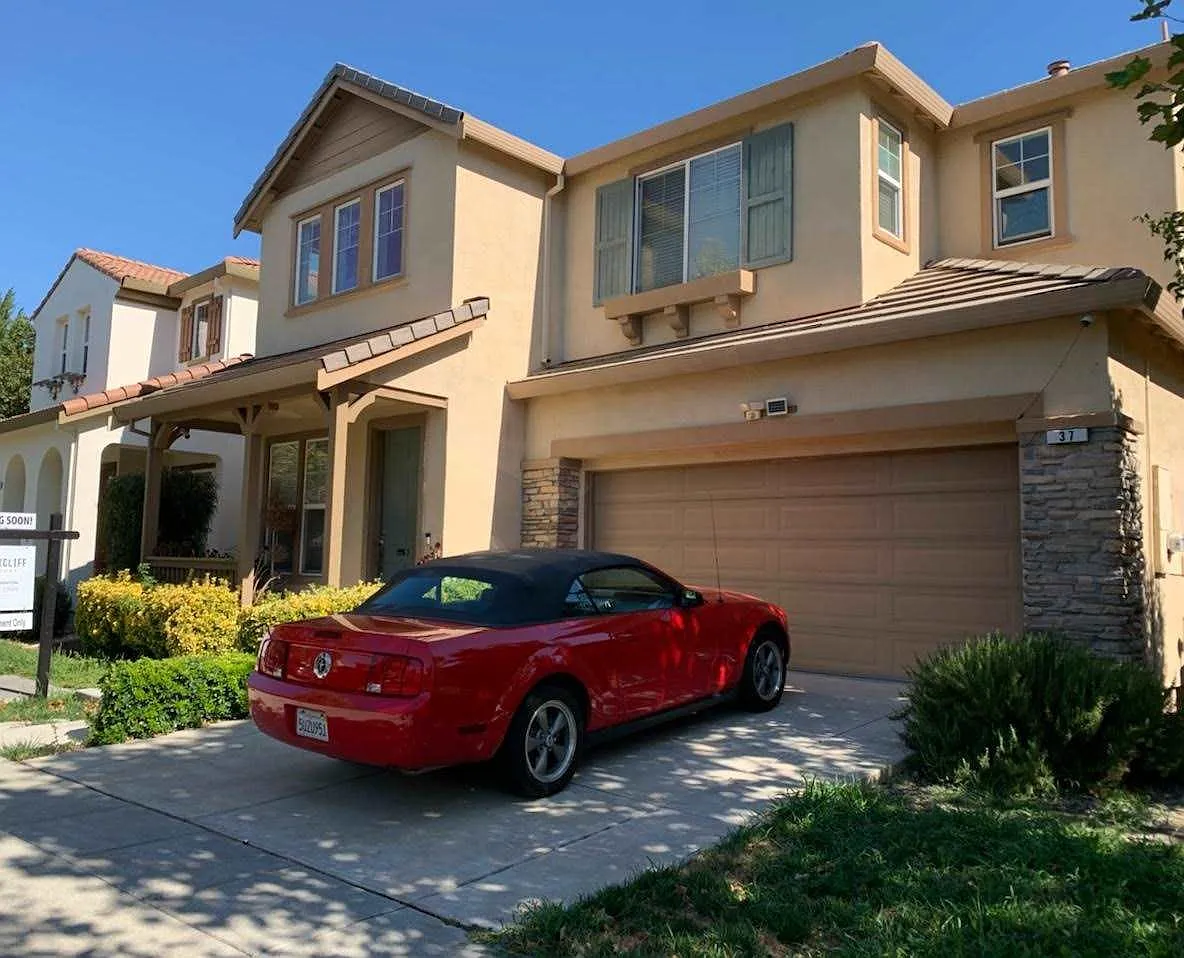 37 E Legacy Dr photo 1