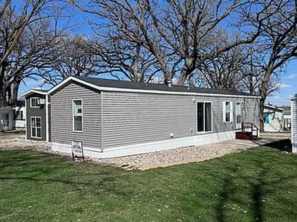 1000 Lake Shore Dr #38, Okoboji, IA 51355