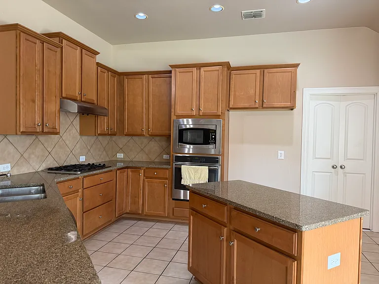 9638 Castlerock Trl — Photo 9