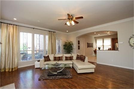 5th image of 3352 Kendall Ln