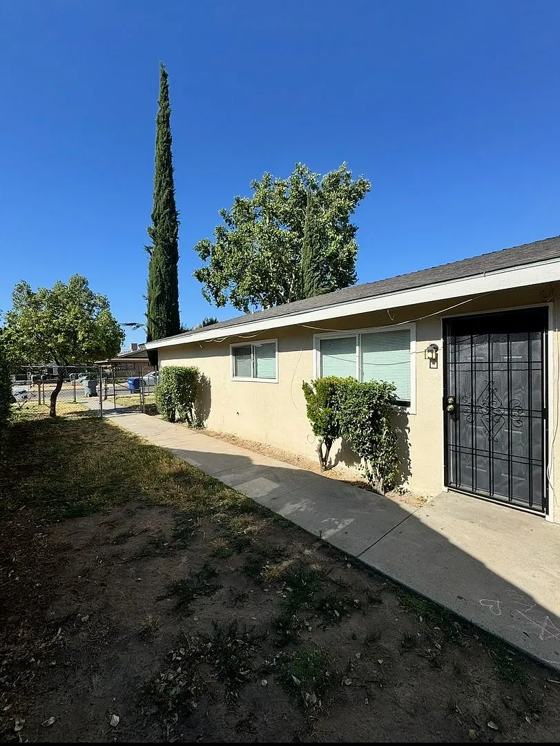 3530 E Iowa Ave — Photo 1